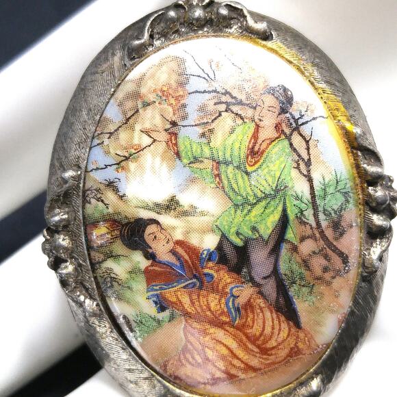 Vintage Porcelain Asian Couple Brooch Pendant Gold Tone Cameo Unsigned - Picture 3 of 10